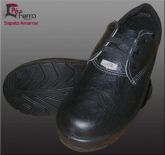 Sapato Preto Pé de Ferro c/Cadarço